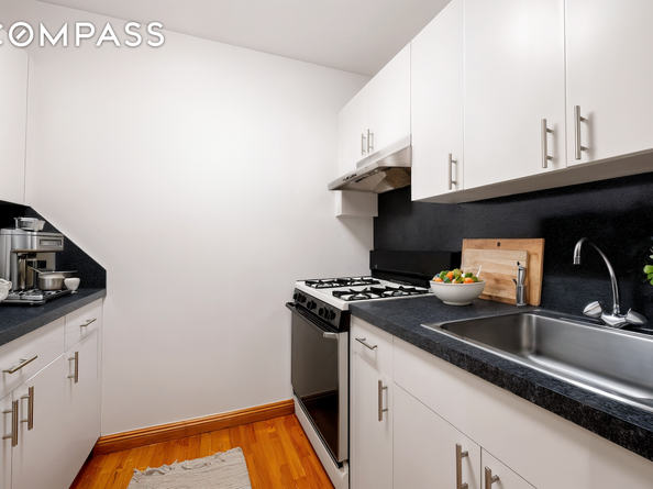 309 East 87th Street 5A, New York NY 10128