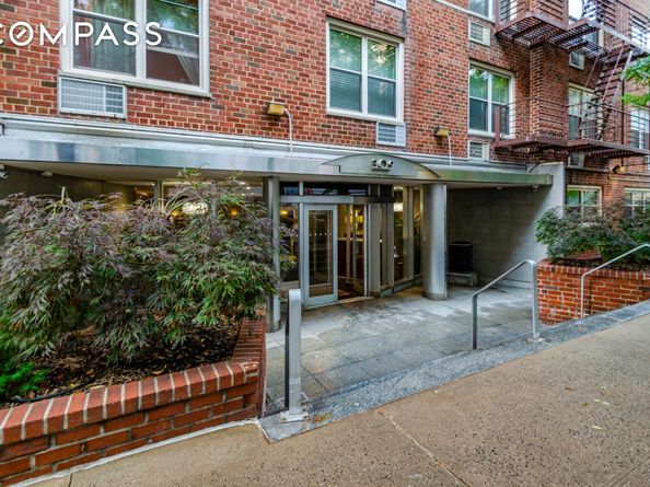 309 East 87th Street 5A, New York NY 10128