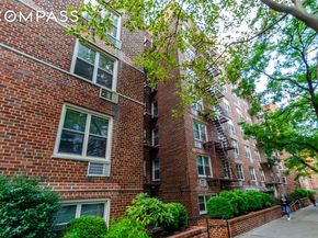 309 East 87th Street 5A, New York NY 10128