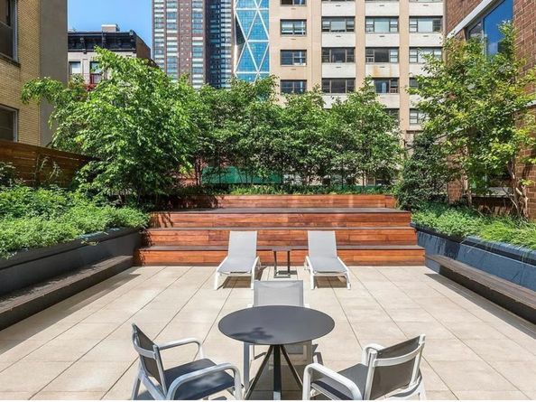 301 West 53rd Street 9E, New York NY 10019