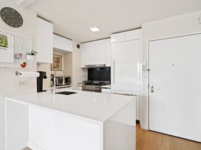301 West 53rd Street 9E, New York NY 10019