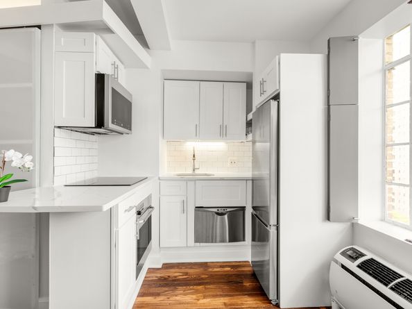 45 Tudor City Place 1410, New York NY 10017