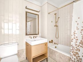 301 East 50th Street 22A, New York NY 10022