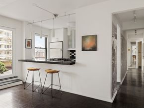 55 East 9th Street 10G, New York NY 10003