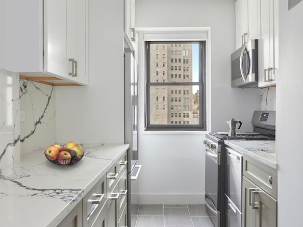 345 East 80th Street 14K, New York NY 10075