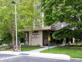 269-10 Grand Central Parkway 19K, Queens NY 11005