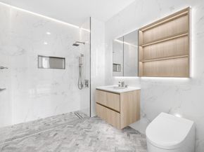 11-36 45th Road PH7B, Queens NY 11101