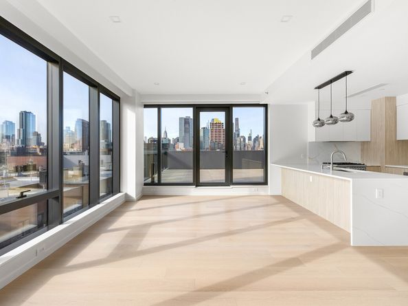 11-36 45th Road PH7B, Queens NY 11101