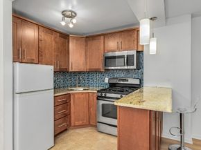 321 East 48th Street 7B, New York NY 10017