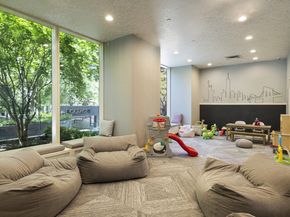 845 United Nations Plaza 82B, New York NY 10017