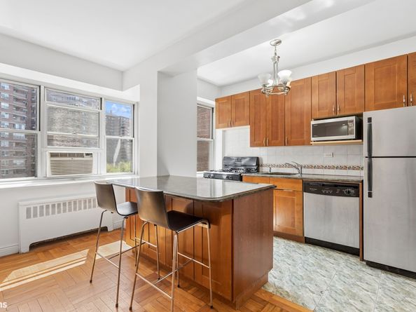 550 Grand Street H7G, New York NY 10002