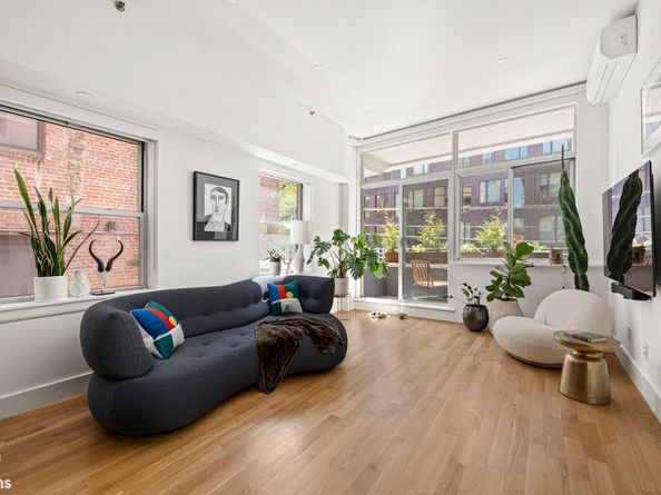 29 South 3rd Street 2B, Brooklyn NY 11249