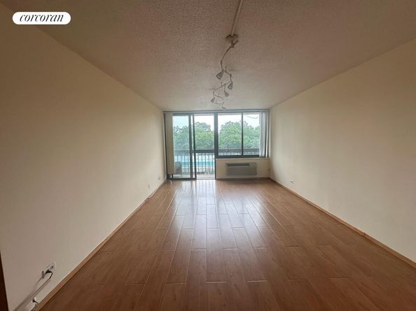 150-38 Union Turnpike 1N, Queens NY 11367