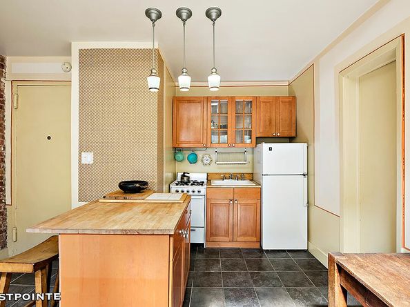 460 West 23rd Street 4B, New York NY 10011