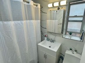 180 Van Cortlandt Park S 5J, Bronx NY 10463