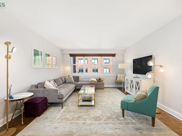 101 West 12th Street 12H, New York NY 10011