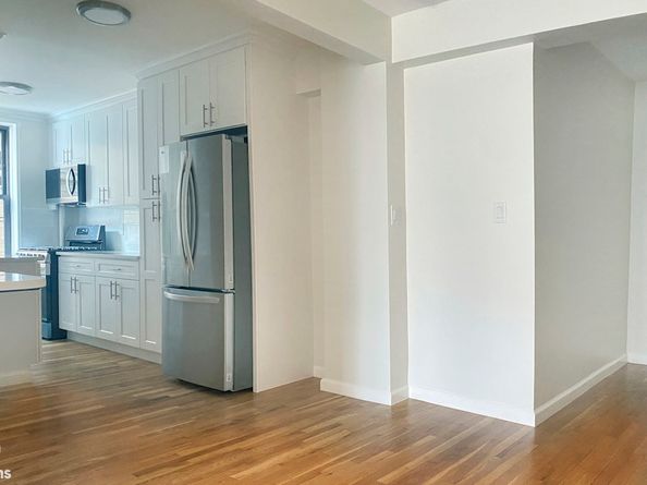 525 West 235th Street 4A, Bronx NY 10463