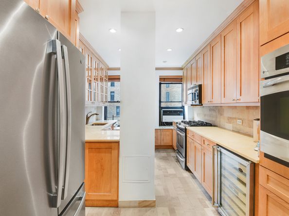 7 Park Avenue 8A9ABC, New York NY 10016