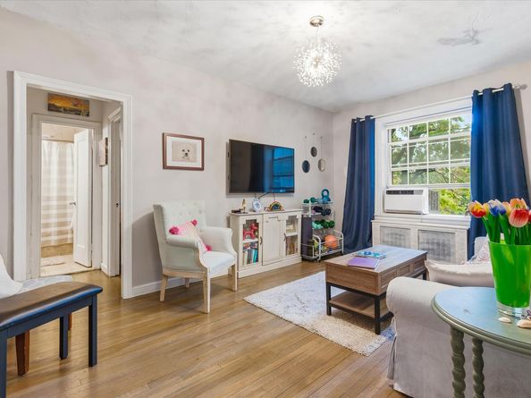 56-05 31st Avenue 2O, Queens NY 11377