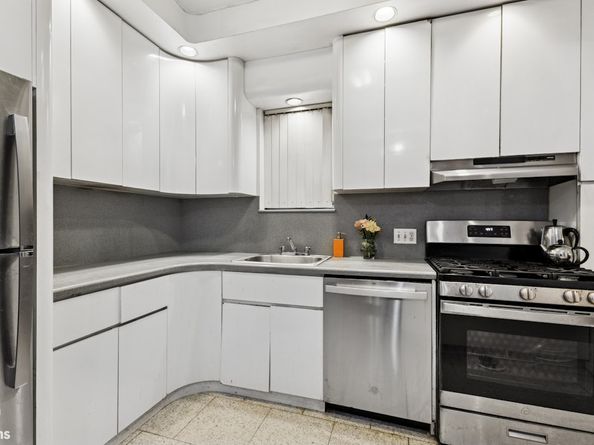 1702 East 28th Street, Brooklyn NY 11229