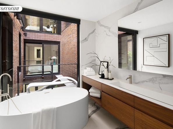 619 East 6th Street 1, New York NY 10009