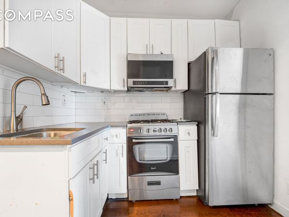 71-18 Myrtle Avenue, Queens NY 11385