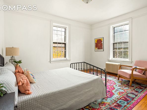 33-51 80th Street 22, Queens NY 11372