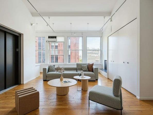 712 Broadway 7, New York NY 10003