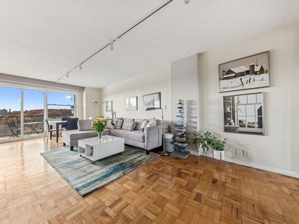 2400 Johnson Avenue 5F, Bronx NY 10463