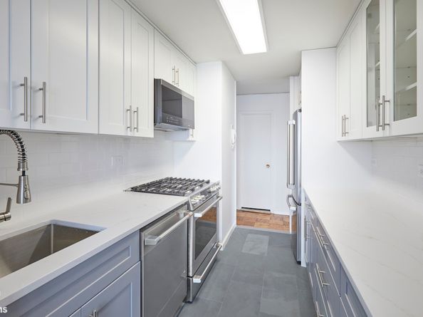 75 Henry Street 30K, Brooklyn NY 11201