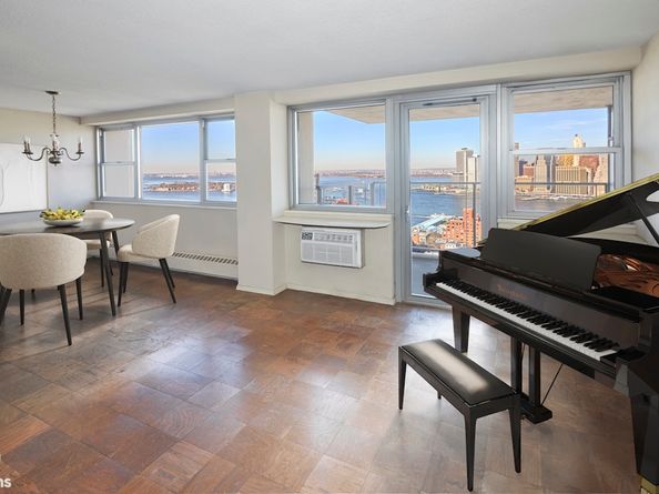 75 Henry Street 30K, Brooklyn NY 11201