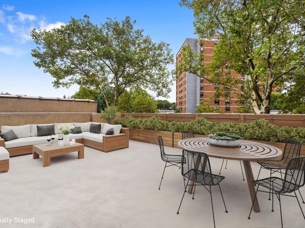 1546 Broadway 2B, Brooklyn NY 11221