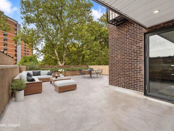 1546 Broadway 2B, Brooklyn NY 11221