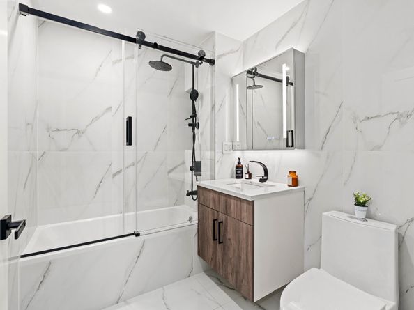 1546 Broadway 2B, Brooklyn NY 11221