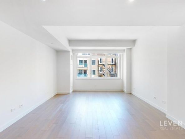 305 East 51st Street 5A, New York NY 10022