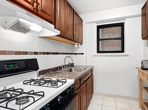 579 West 215th Street 5A, New York NY 10034