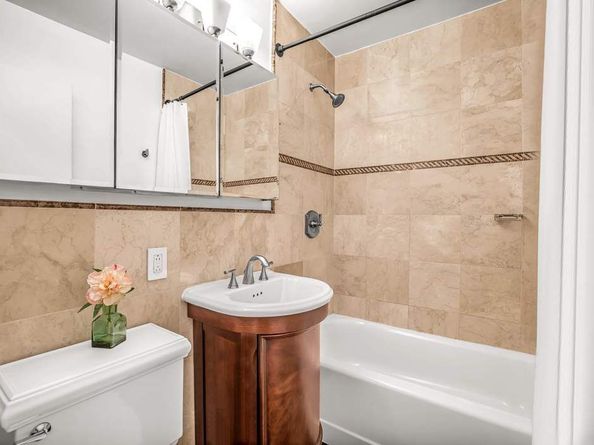 205 West End Avenue 2J, New York NY 10023