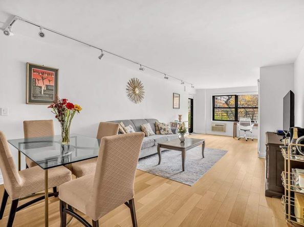 205 West End Avenue 2J, New York NY 10023