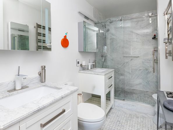 300 East 59th Street 607, New York NY 10022