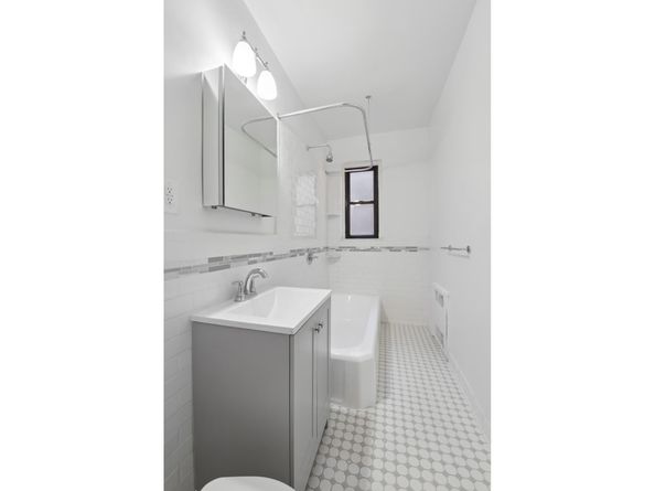 125 Hawthorne Street 4H, Brooklyn NY 11225