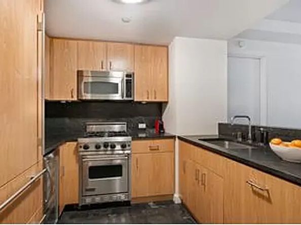 100 West 58th Street 3C, New York NY 10019