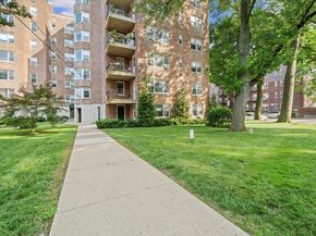 2711 Henry Hudson Parkway 1F, Bronx NY 10463