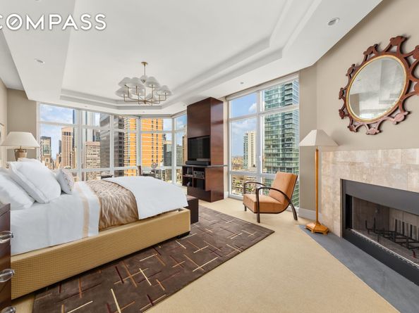 300 East 55th Street PH1C, New York NY 10022