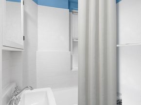 261 West 22nd Street 5, New York NY 10011