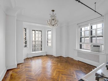 2109 Broadway