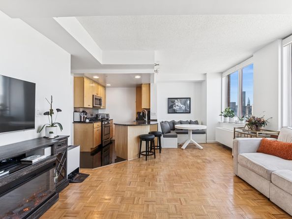 4-74 48th Avenue PH4D, Queens NY 11109