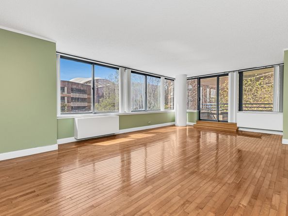 62-54 97th Place 3H, Queens NY 11374
