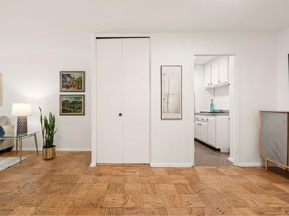 16 West 16th Street 2AS, New York NY 10011