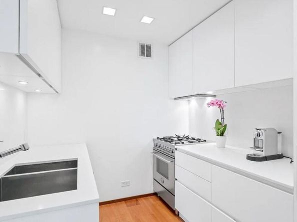 146 West 57th Street 53A, New York NY 10019