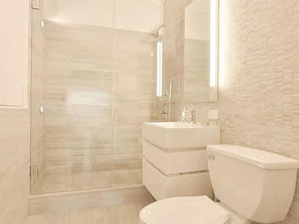 421 Hudson Street 305, New York NY 10014